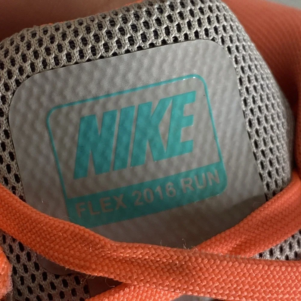 Nike Flex 2016 Run Shoes Womens 8 Gray Orange Athletic Running Road Racing Nice